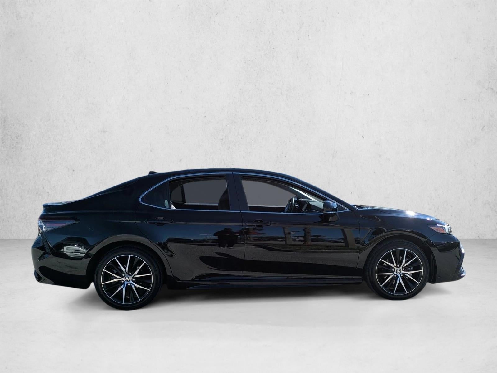 2024 Toyota Camry SE Auto (SE)