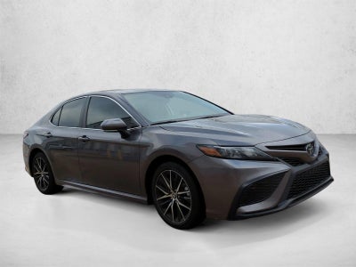 2024 Toyota Camry SE Auto (SE)
