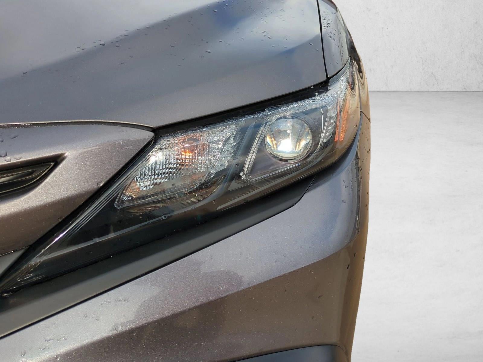 2024 Toyota Camry SE Auto (SE)