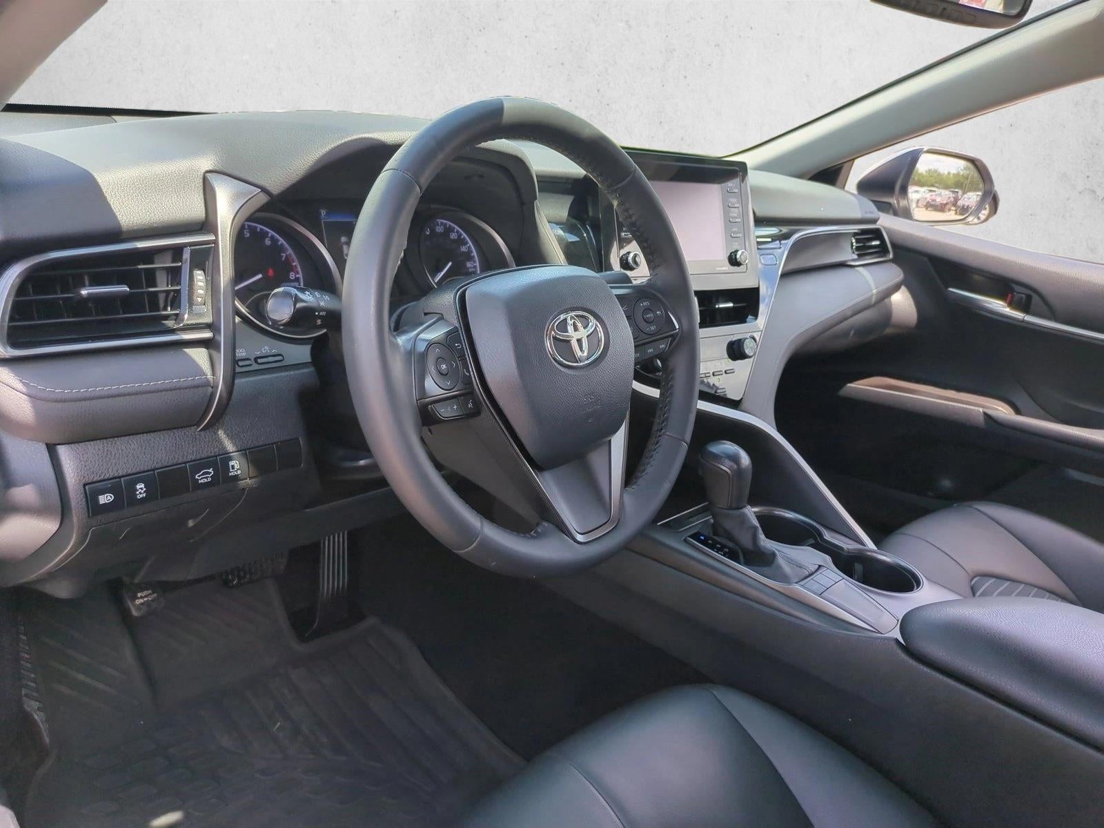 2022 Toyota Camry SE Auto (SE)