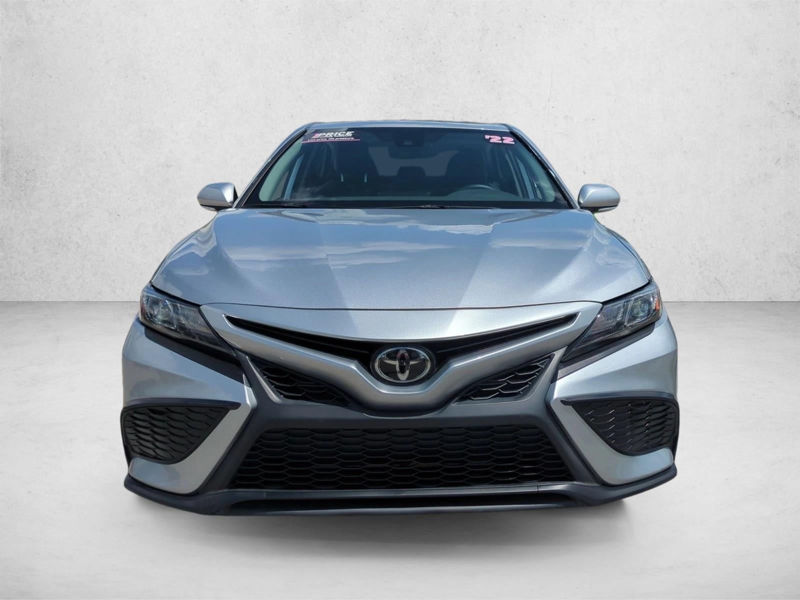 2022 Toyota Camry SE Auto (SE)