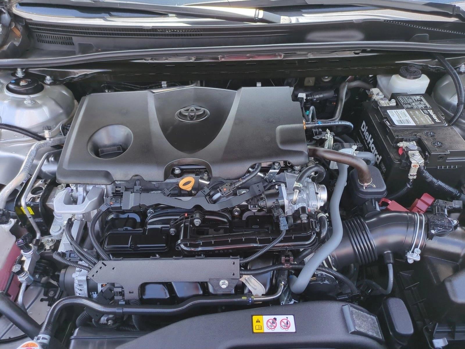 2022 Toyota Camry SE Auto (SE)