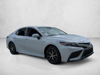 2023 Toyota Camry SE Auto (SE)