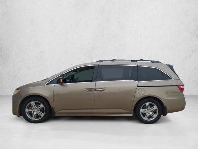 2013 Honda Odyssey Touring with DVD Rear Entertainment System and Navigation