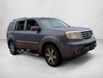 2013 Honda Pilot 4WD Touring with DVD Rear Entertainment System and Navigation