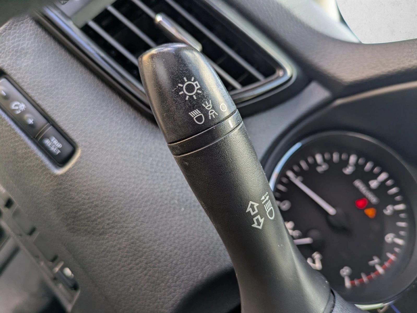 2018 Nissan Rogue FWD S