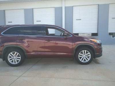 2015 Toyota Highlander AWD 4dr V6 LE (SE)