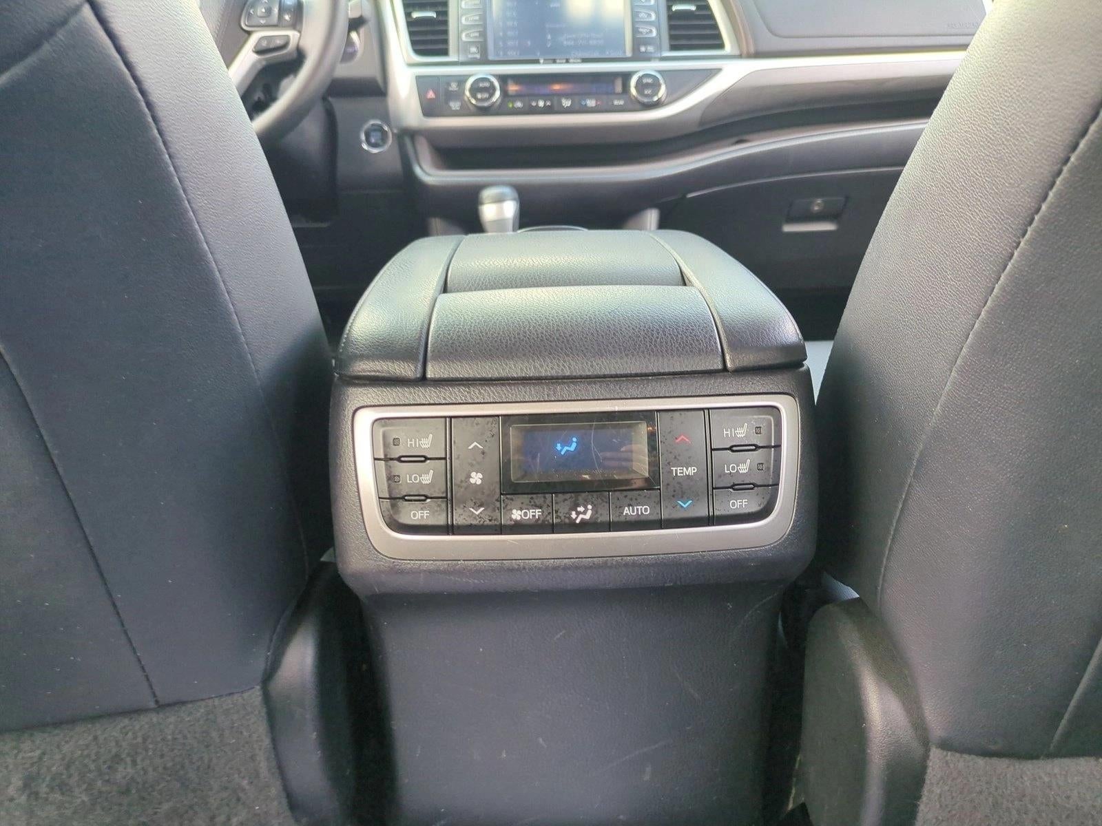 2018 Toyota Highlander Limited Platinum V6 AWD (Natl)