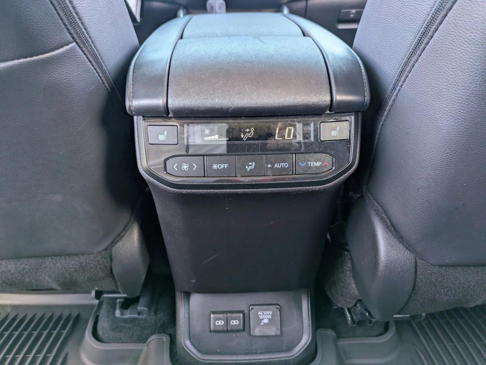 2025 Toyota Highlander Hybrid Platinum AWD (Natl)