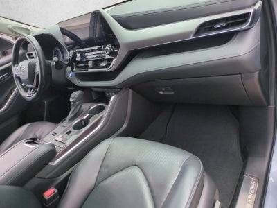 2022 Toyota Highlander Hybrid Platinum AWD (Natl)