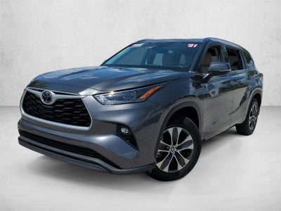2021 Toyota Highlander XLE FWD (Natl)
