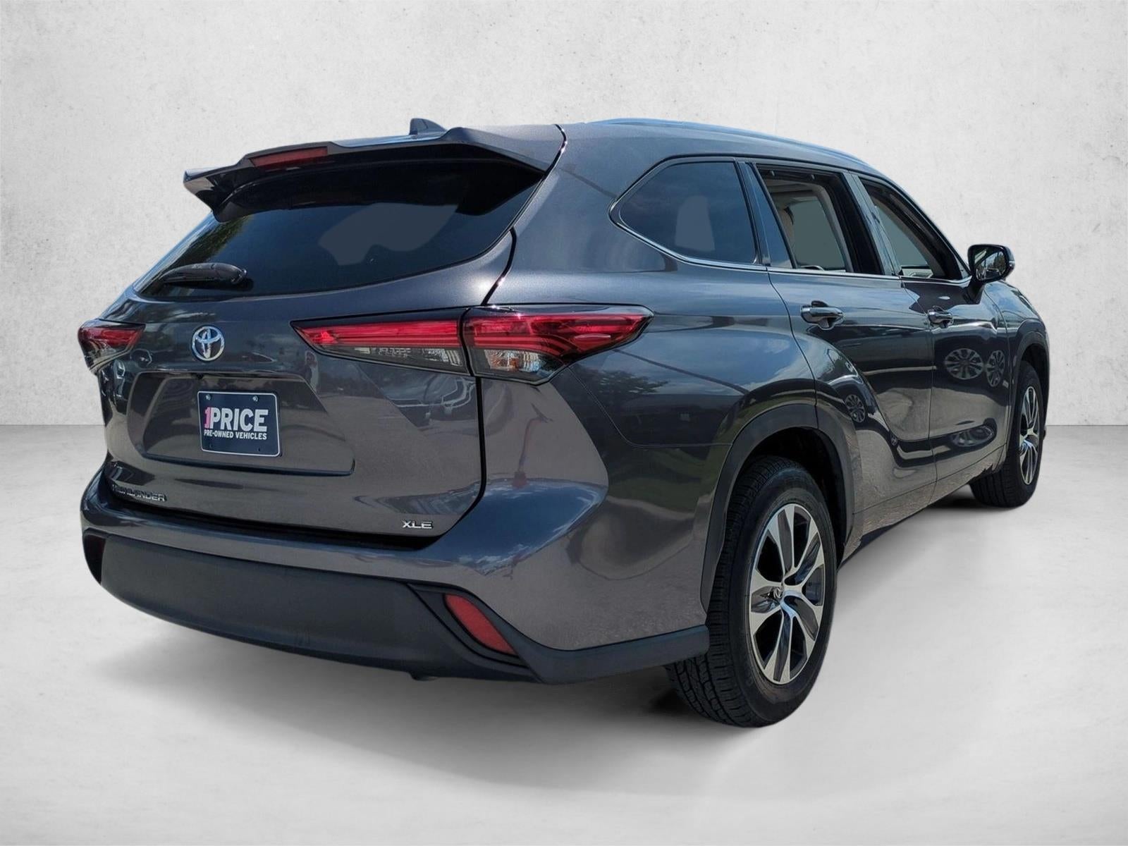 2021 Toyota Highlander XLE FWD (Natl)