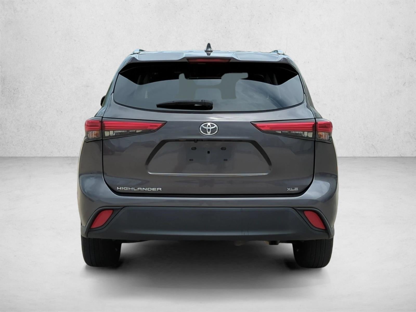 2021 Toyota Highlander XLE FWD (Natl)