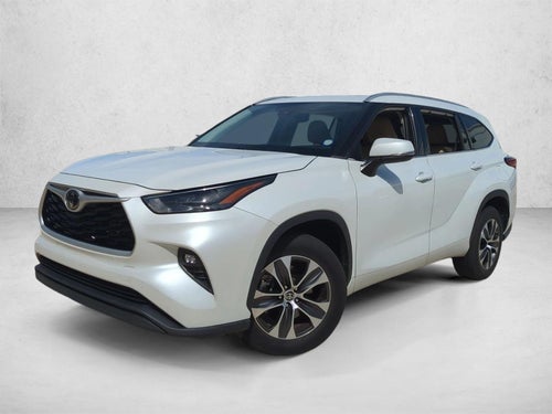 2022 Toyota Highlander XLE FWD (Natl)