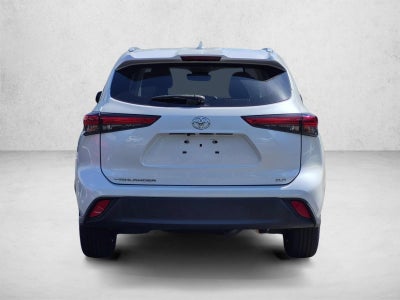 2022 Toyota Highlander XLE FWD (Natl)