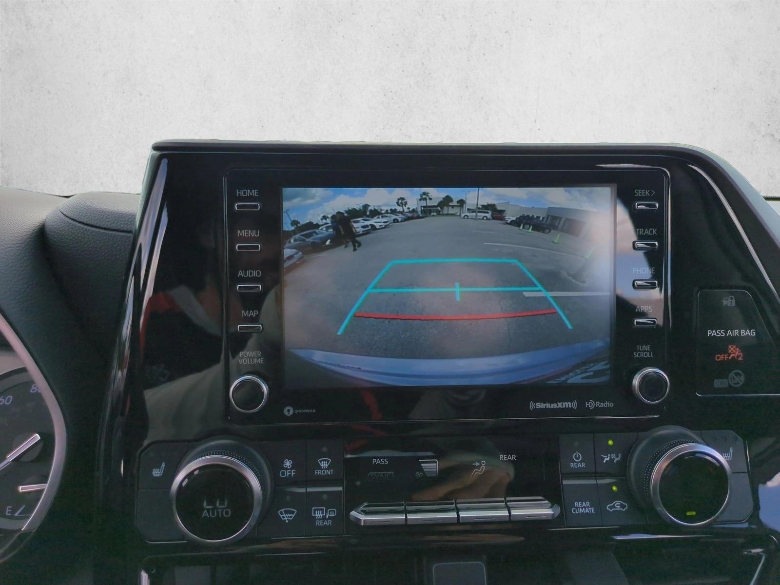 2022 Toyota Highlander XLE FWD (Natl)