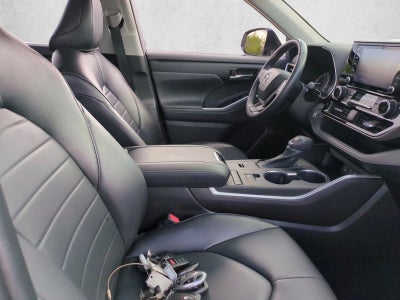 2022 Toyota Highlander XLE FWD (Natl)