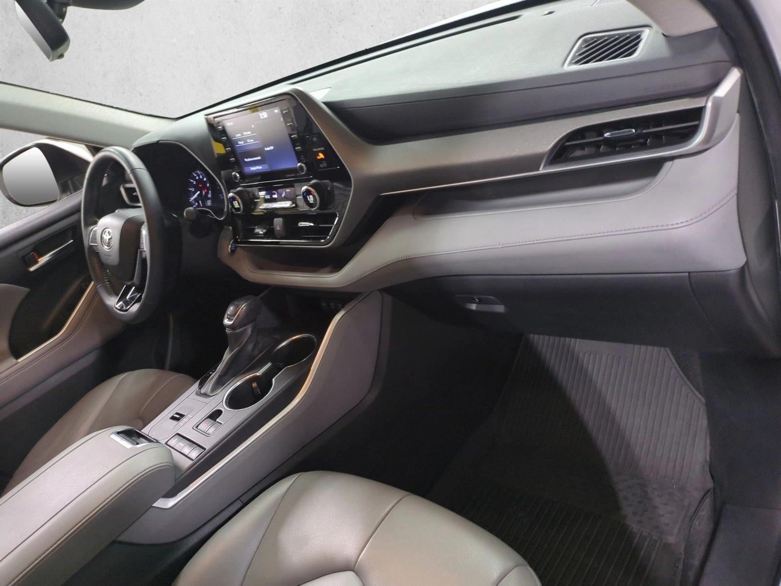 2021 Toyota Highlander XLE FWD (Natl)