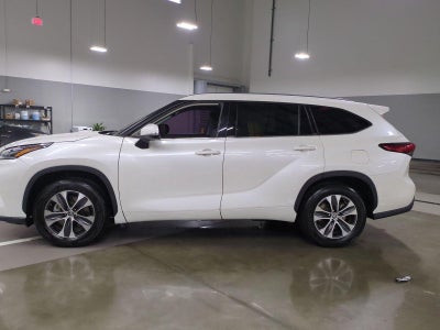 2021 Toyota Highlander XLE FWD (Natl)