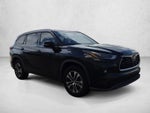 2022 Toyota Highlander XLE FWD (Natl)