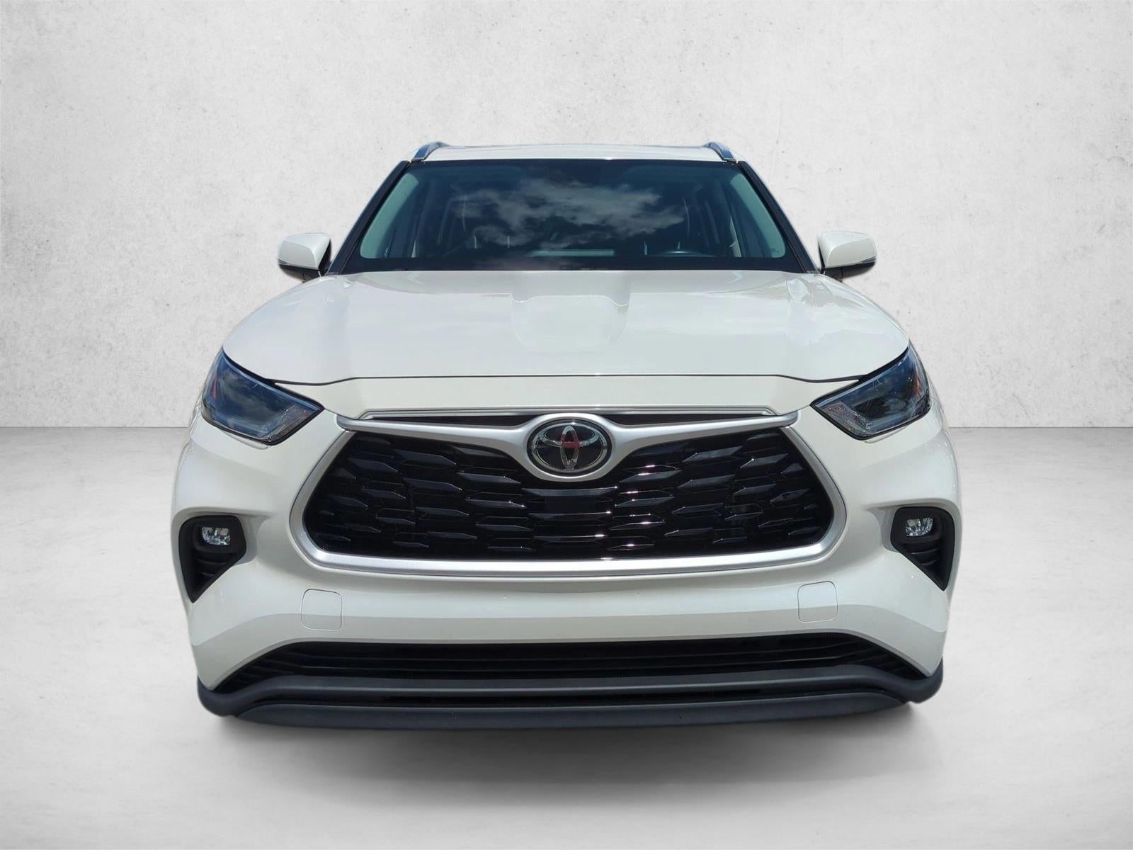 2021 Toyota Highlander XLE FWD (Natl)