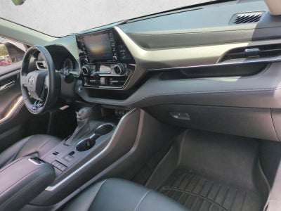 2021 Toyota Highlander XLE FWD (Natl)