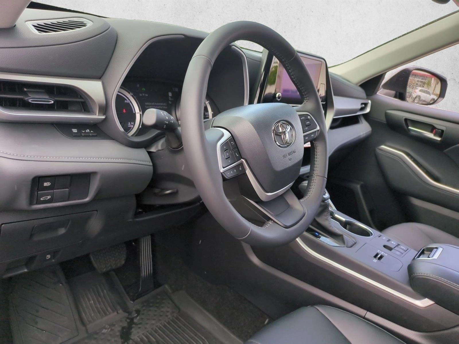 2026 Toyota Highlander Hybrid XLE AWD (Natl)