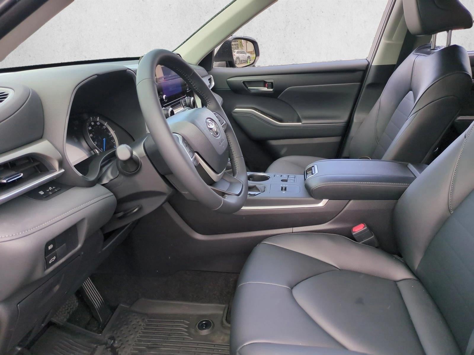 2026 Toyota Highlander Hybrid XLE AWD (Natl)