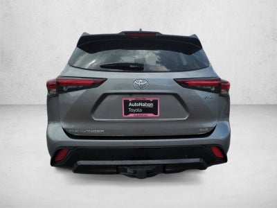 2026 Toyota Highlander Hybrid XLE AWD (Natl)