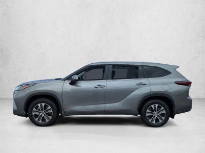 2026 Toyota Highlander Hybrid XLE AWD (Natl)