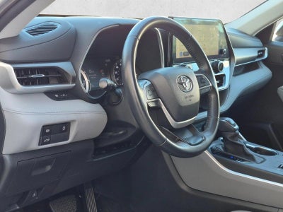 2023 Toyota Highlander XLE FWD (Natl)