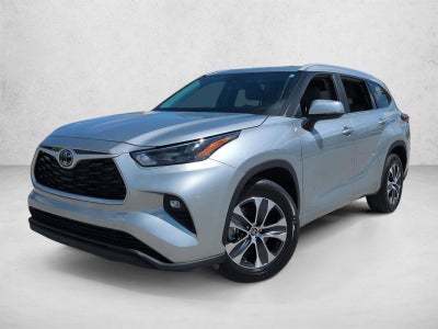 2023 Toyota Highlander XLE FWD (Natl)