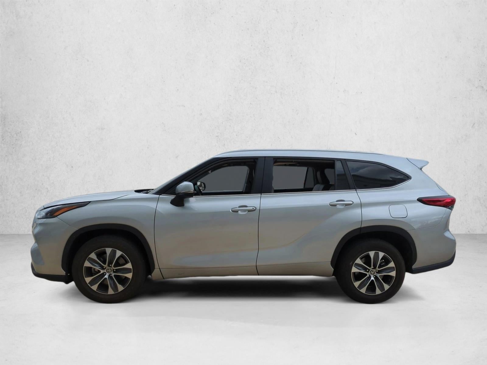 2023 Toyota Highlander XLE FWD (Natl)