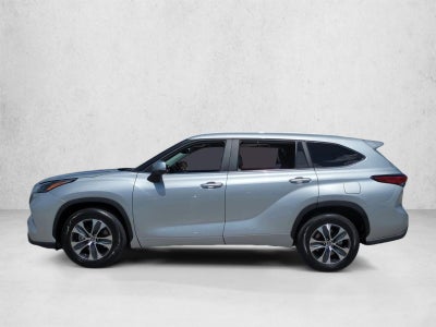 2023 Toyota Highlander XLE FWD (Natl)