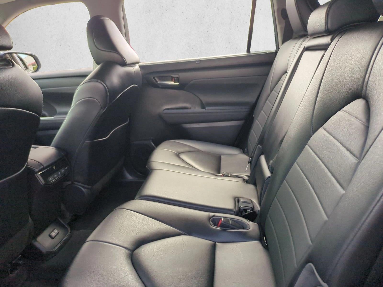 2023 Toyota Highlander XLE FWD (Natl)