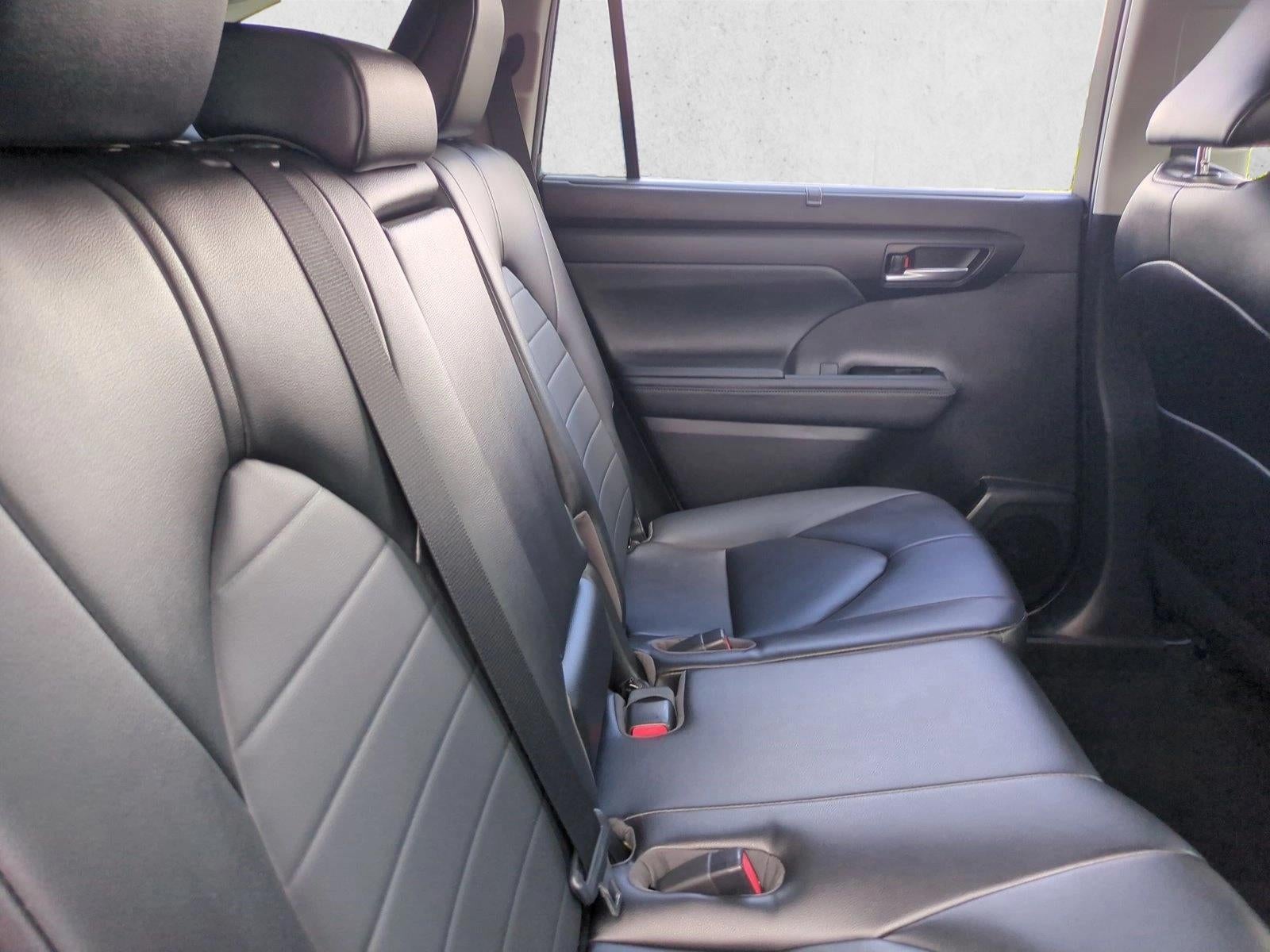 2023 Toyota Highlander XLE FWD (Natl)