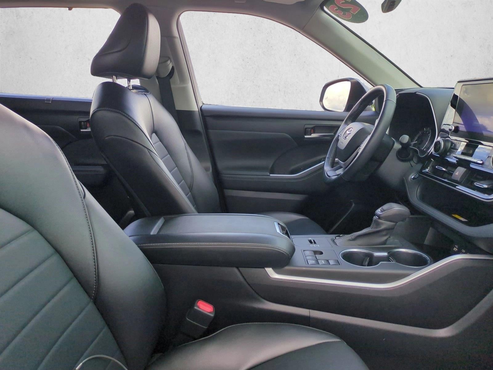 2023 Toyota Highlander XLE FWD (Natl)