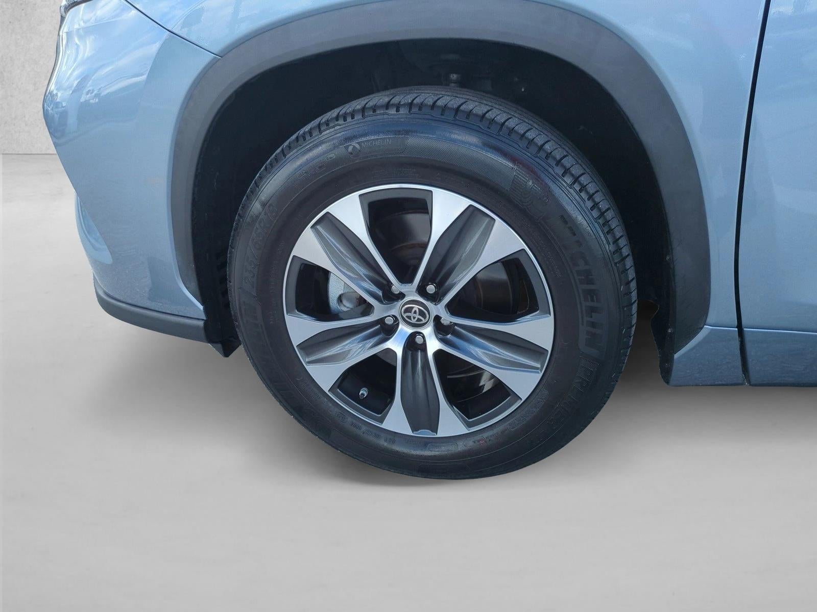 2023 Toyota Highlander XLE FWD (Natl)