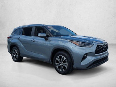 2023 Toyota Highlander XLE FWD (Natl)
