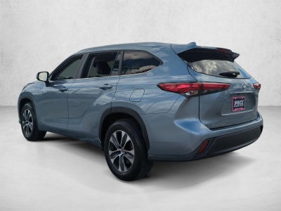 2023 Toyota Highlander XLE FWD (Natl)