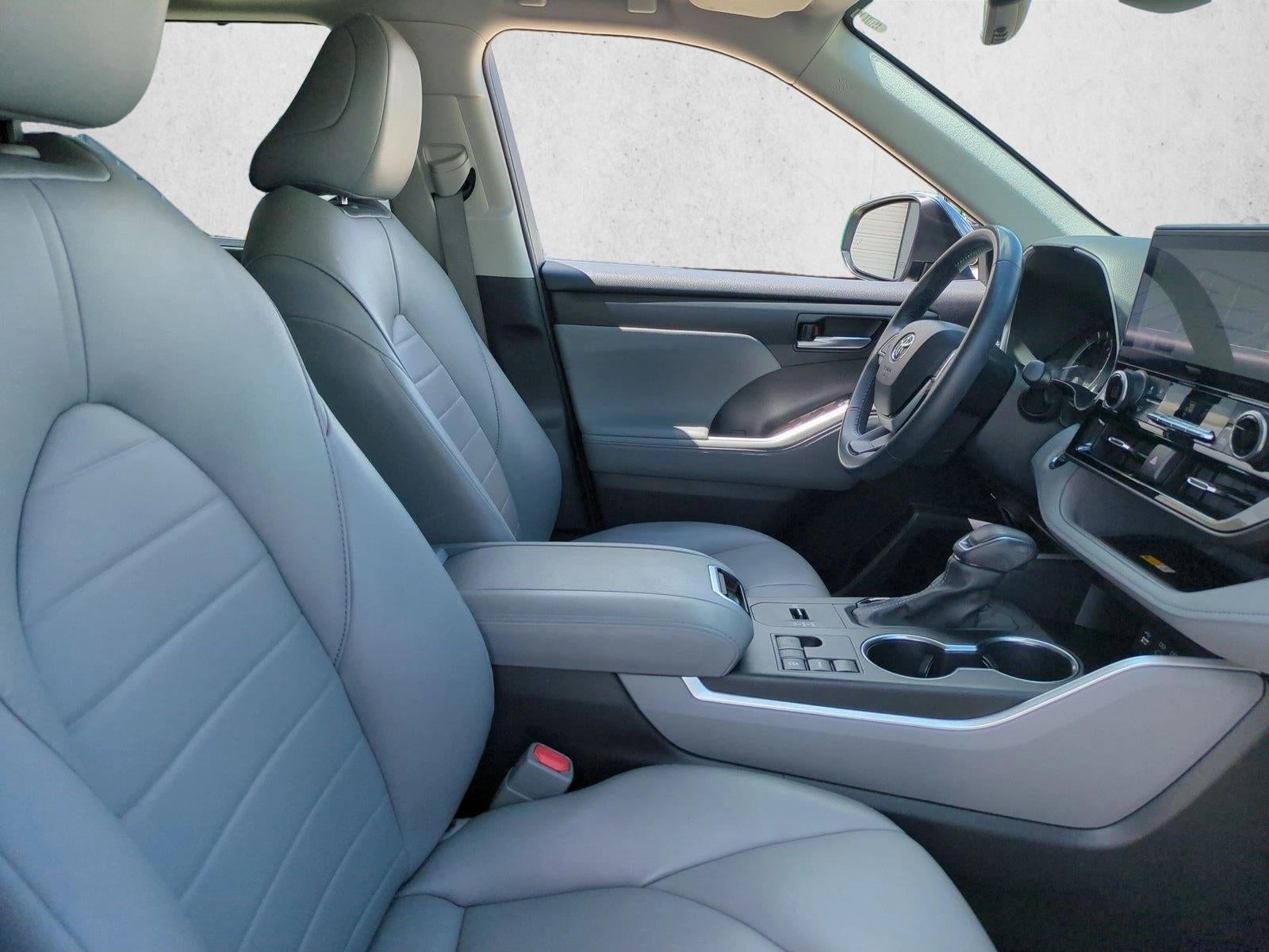 2023 Toyota Highlander XLE FWD (Natl)