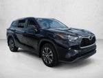 2023 Toyota Highlander XLE FWD (Natl)