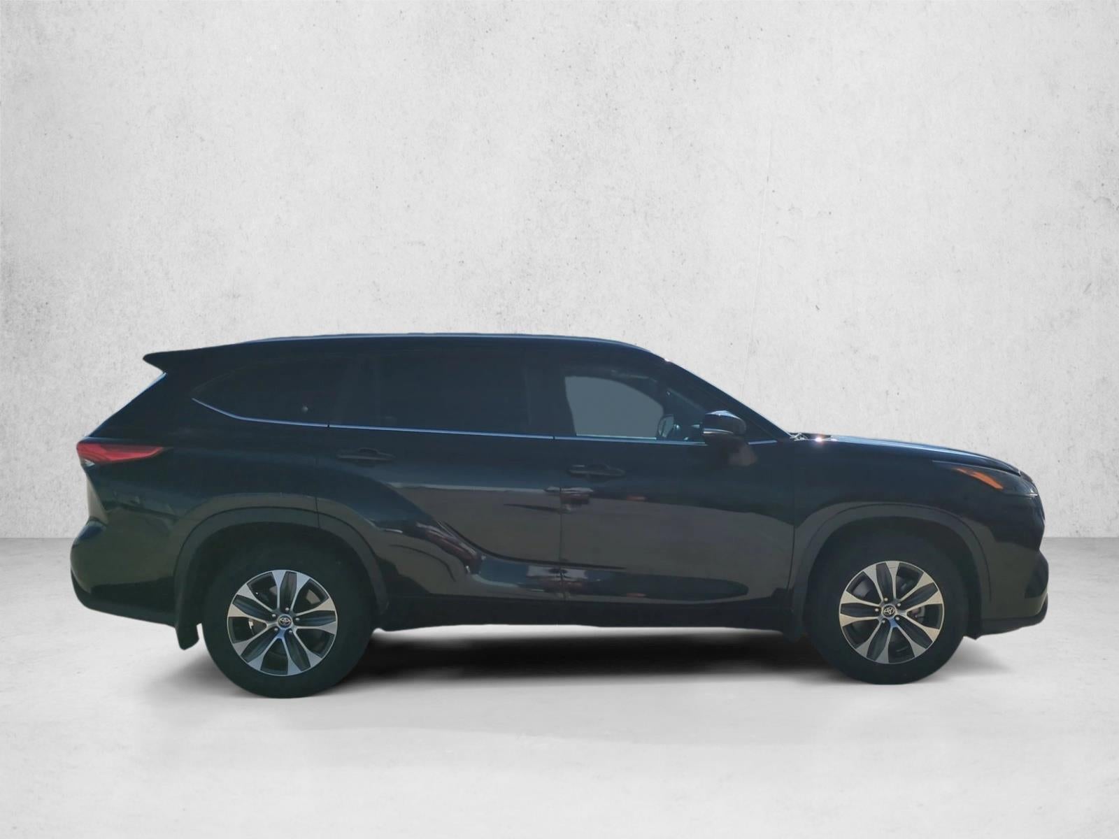 2023 Toyota Highlander XLE FWD (Natl)
