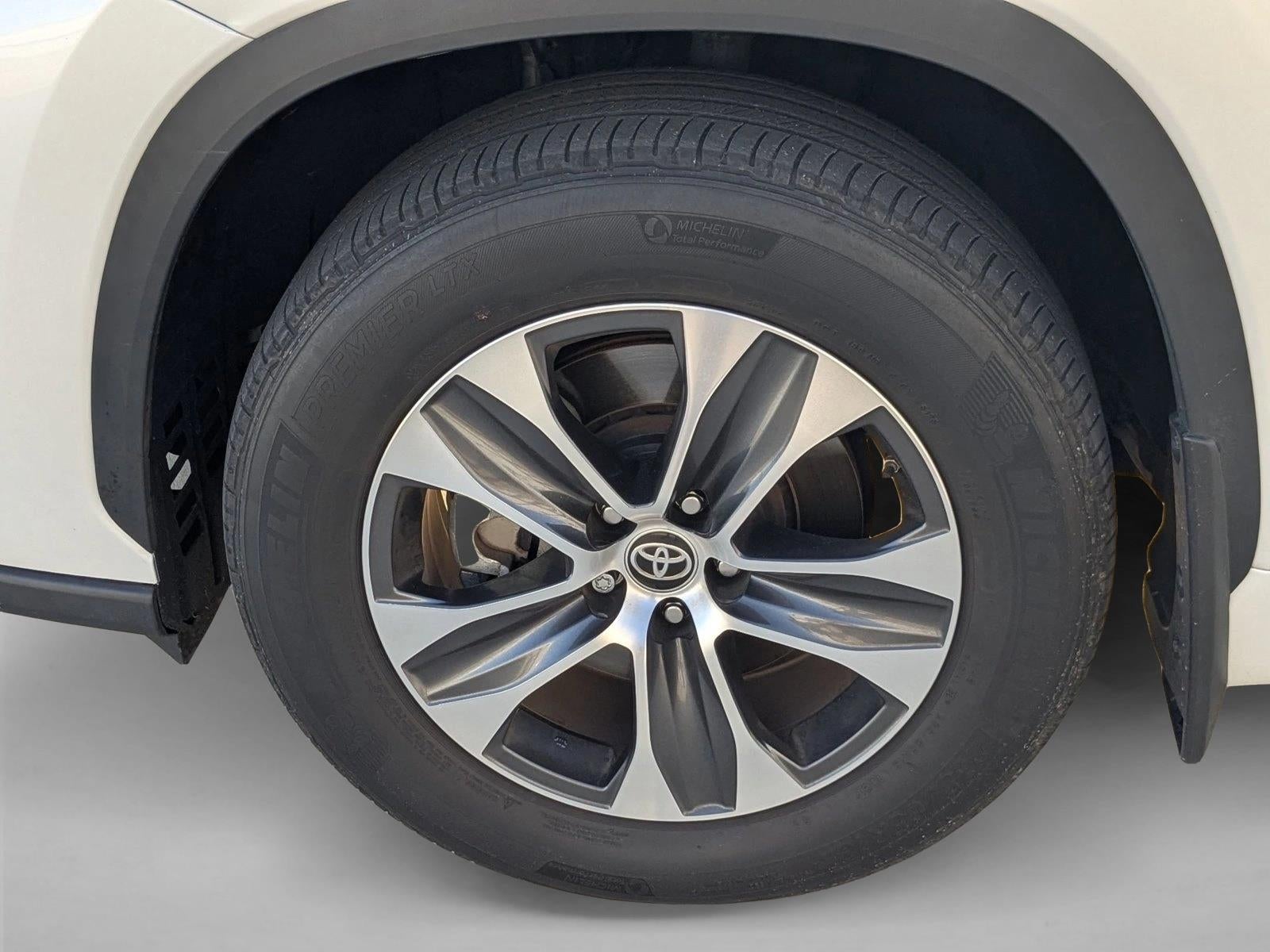 2024 Toyota Highlander XLE FWD (Natl)