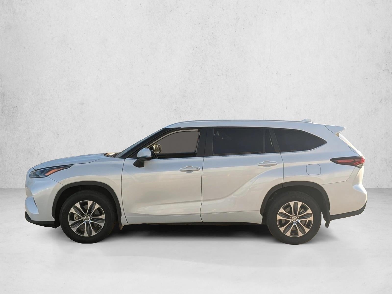 2024 Toyota Highlander XLE FWD (Natl)