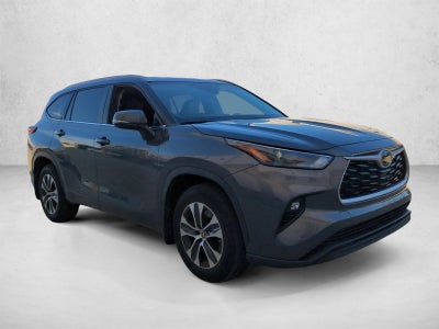2023 Toyota Highlander XLE FWD (Natl)