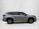 2024 Toyota Highlander LE FWD (GS)