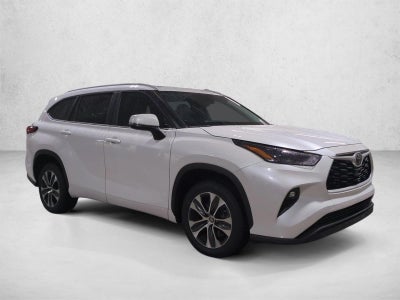 2023 Toyota Highlander XLE FWD (Natl)