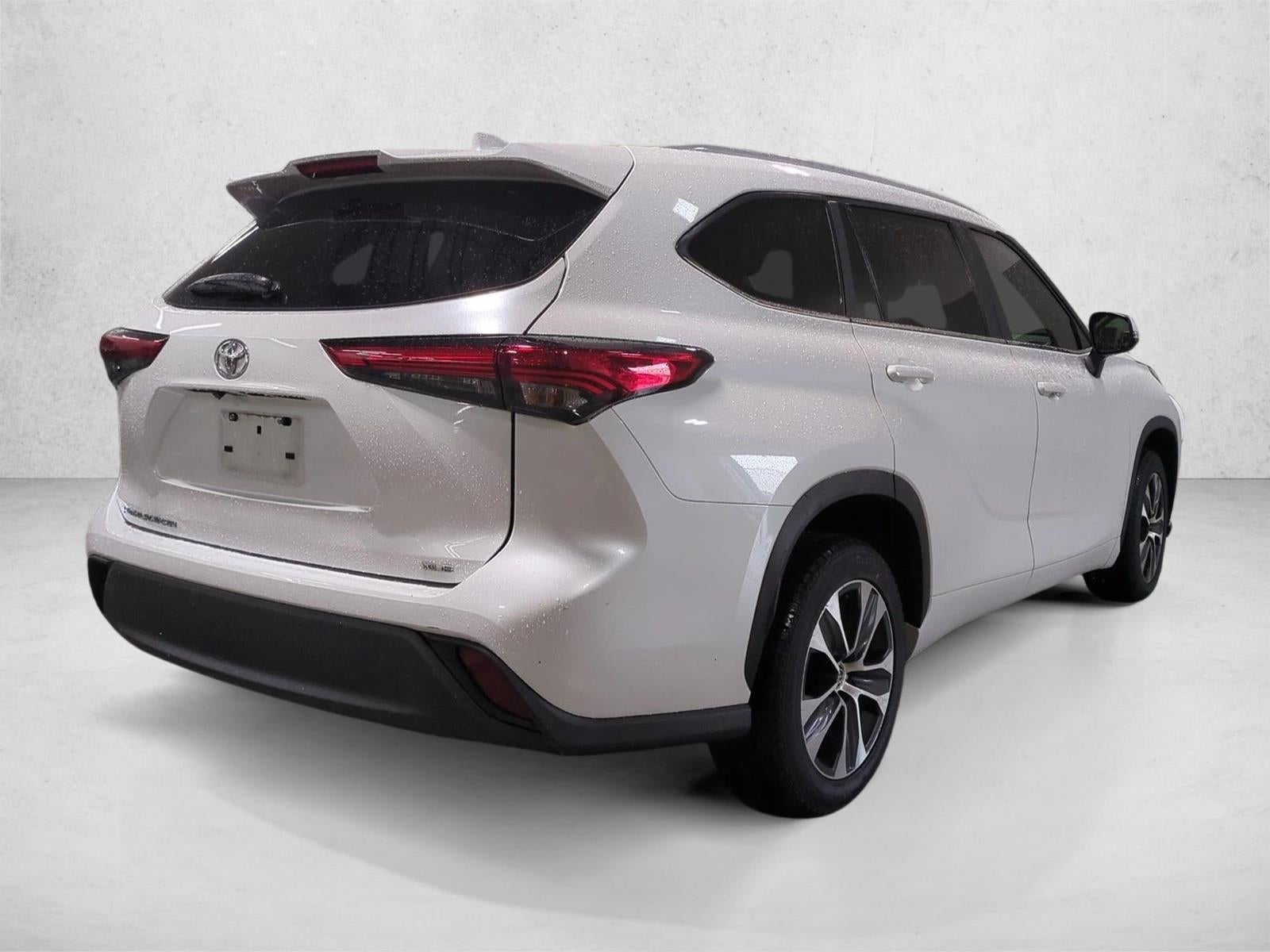 2023 Toyota Highlander XLE FWD (Natl)