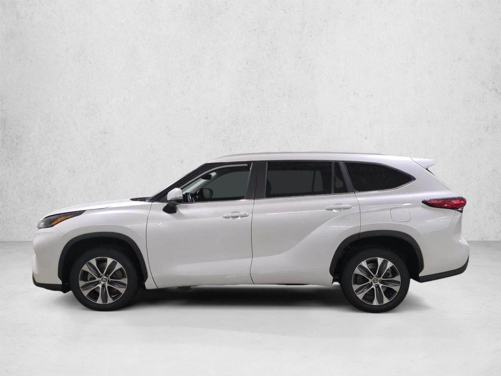 2023 Toyota Highlander XLE FWD (Natl)